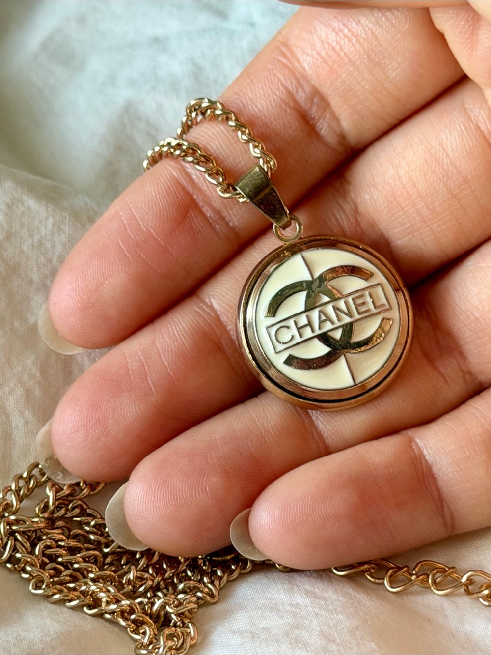 CHANEL Gold-tone Pendant Necklace with Cream Enamel CC Logo